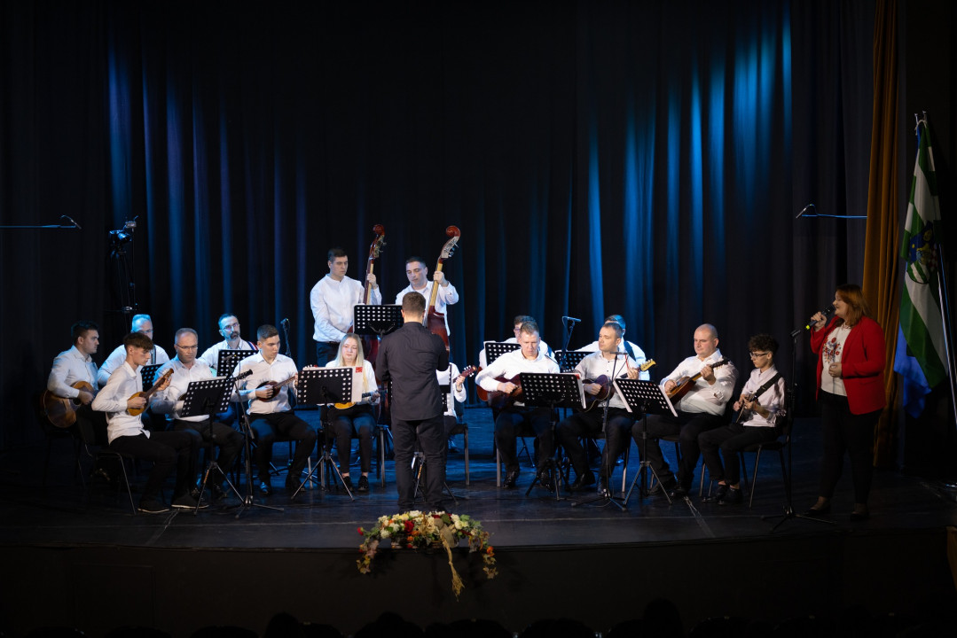 Tamburaški orkestar KUD – a Matija Gubec osvojio srebrnu plaketu na Susretu hrvatskih tamburaških orkestara i sastava